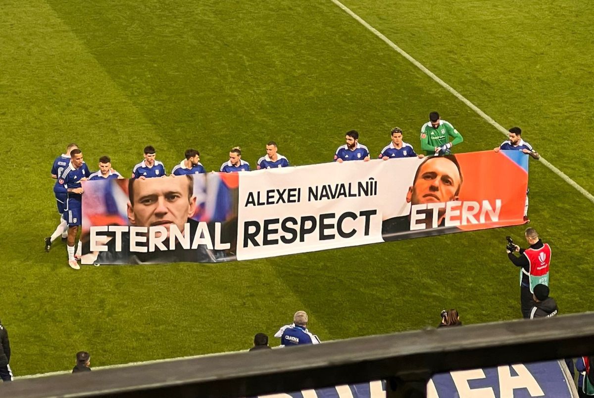 Minut de reculegere la FCU Craiova - CFR Cluj pentru Alexei Navalny