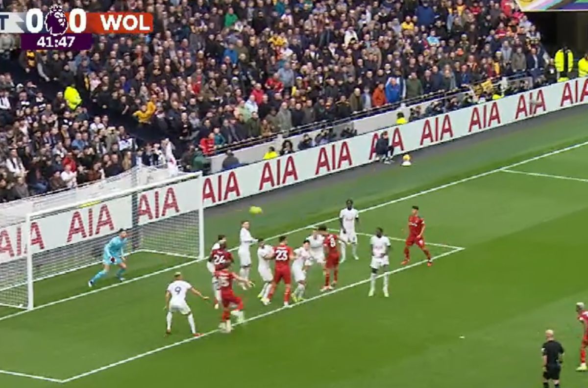 Greșeala apărării lui Tottenham cu Wolves