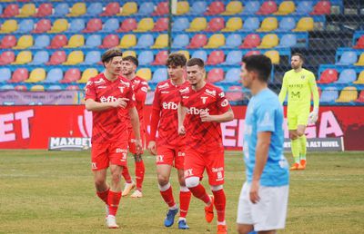 Se complică situația la retrogradare! Clasamentul live după ce UTA a învins la Voluntari, Dică este în corzi după numai trei meciuri