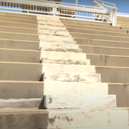 Stadionul Mmabatho, o arenă originală și neîngrijită din Africa de Sud / Sursa foto: Newzroom Afrika (YouTube, captură de ecran)