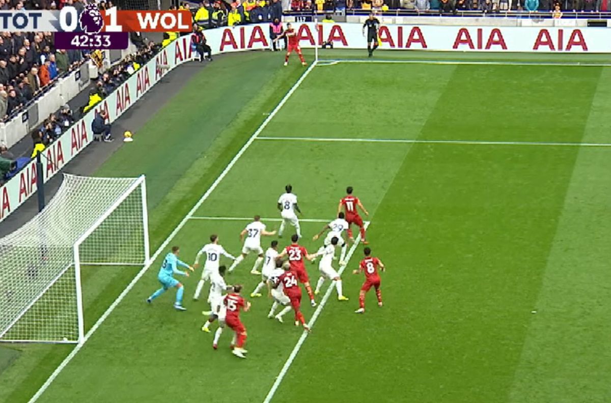 Greșeala apărării lui Tottenham cu Wolves