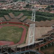 Stadionul Mmabatho, o arenă originală și neîngrijită din Africa de Sud / Sursa foto: Newzroom Afrika (YouTube, captură de ecran)