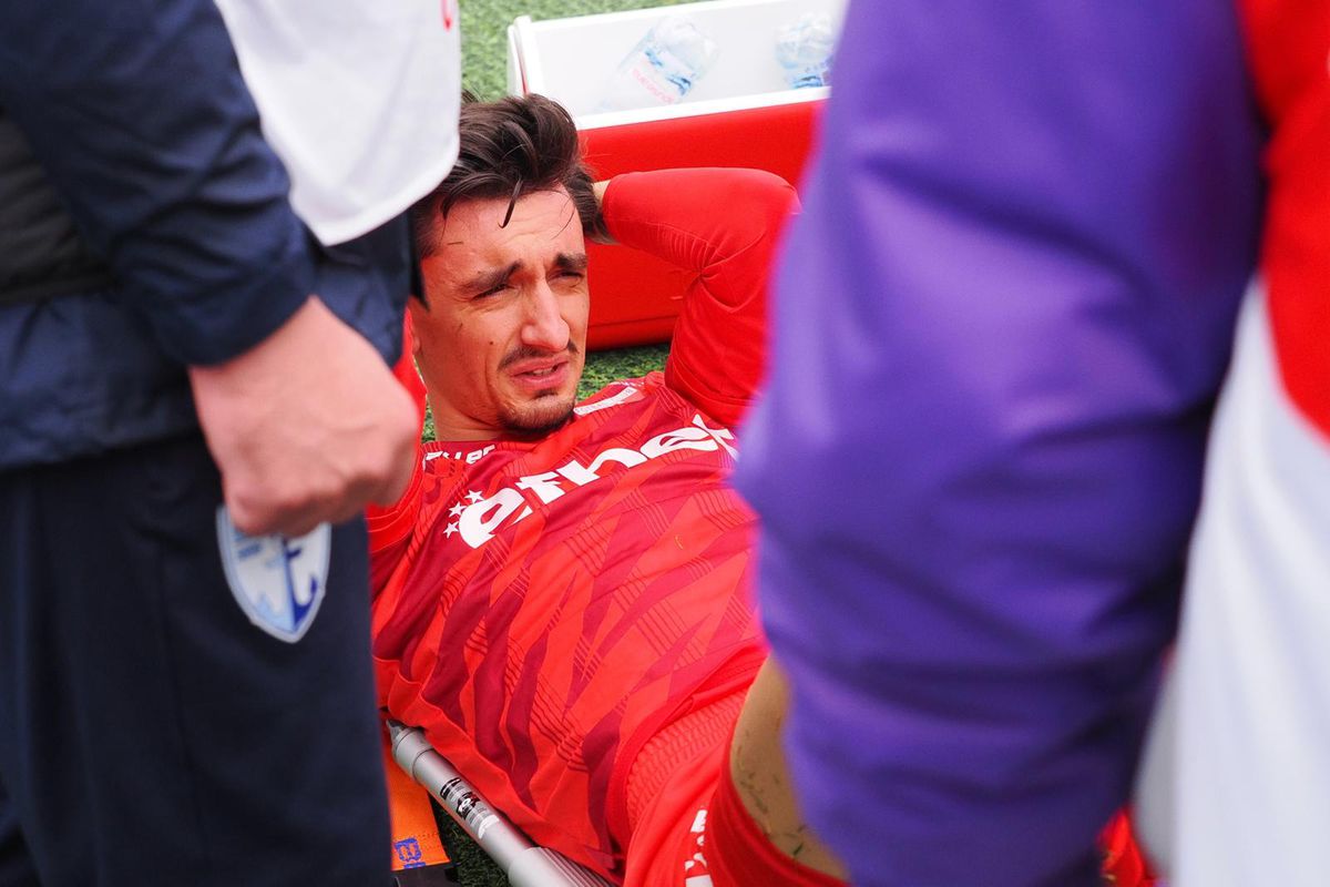 Rapid a blocat jucătorii rivalei înaintea meciului direct: „Nu e vorba doar de bani”