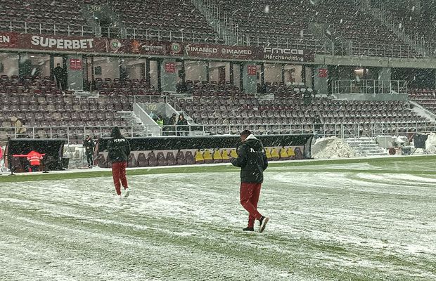 Șeful Rapidului a făcut anunțul cu două ore înainte de meciul cu Botoșani » Cum arată gazonul de pe Giulești: „Asta e problema”