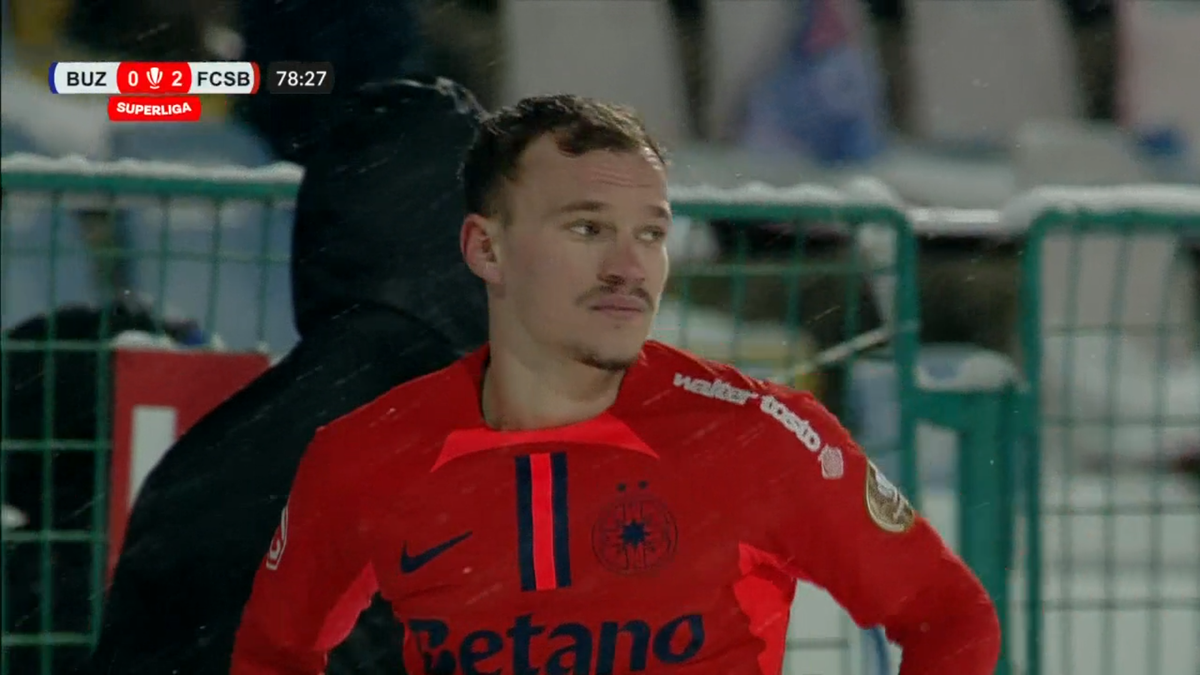Lacrimi pe zăpadă! Consolat cu greu pe margine, după ce a fost schimbat la FCSB