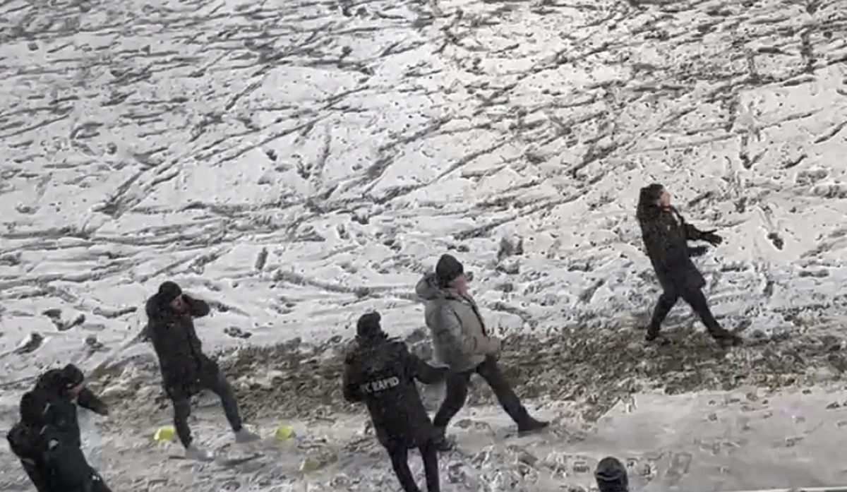 Ce făcea Dan Șucu în timp ce Șumudică era țintit de suporteri și amenința cu demisia » A postat și imaginile