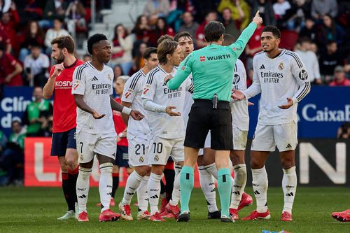 „Centralul” Munuera Montero îl trimite pe Jude Bellingham la vestiar / Foto: Imago