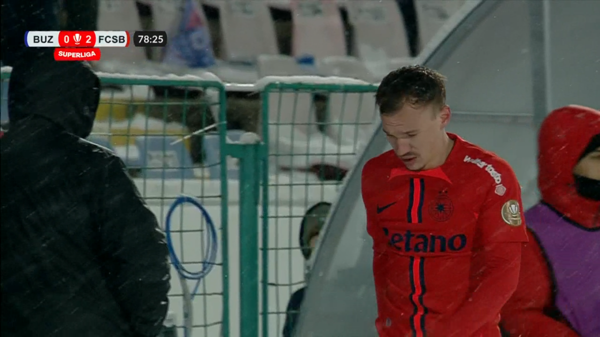 Lacrimi pe zăpadă! Consolat cu greu pe margine, după ce a fost schimbat la FCSB