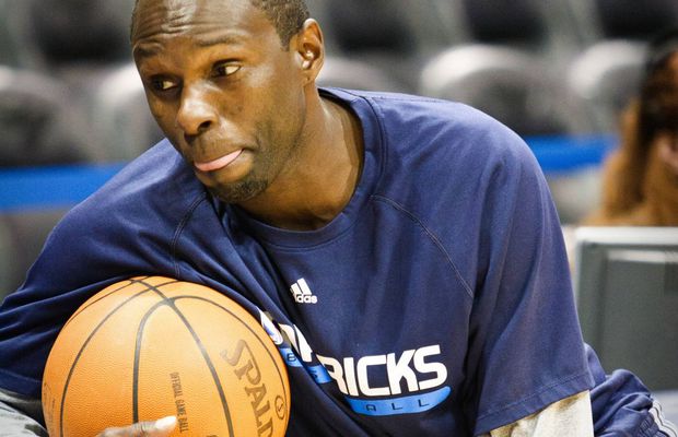 Haos la Dallas Mavericks! Antrenor arestat pentru că și-a lovit iubita cu pistolul și a amenințat că o va ucide!