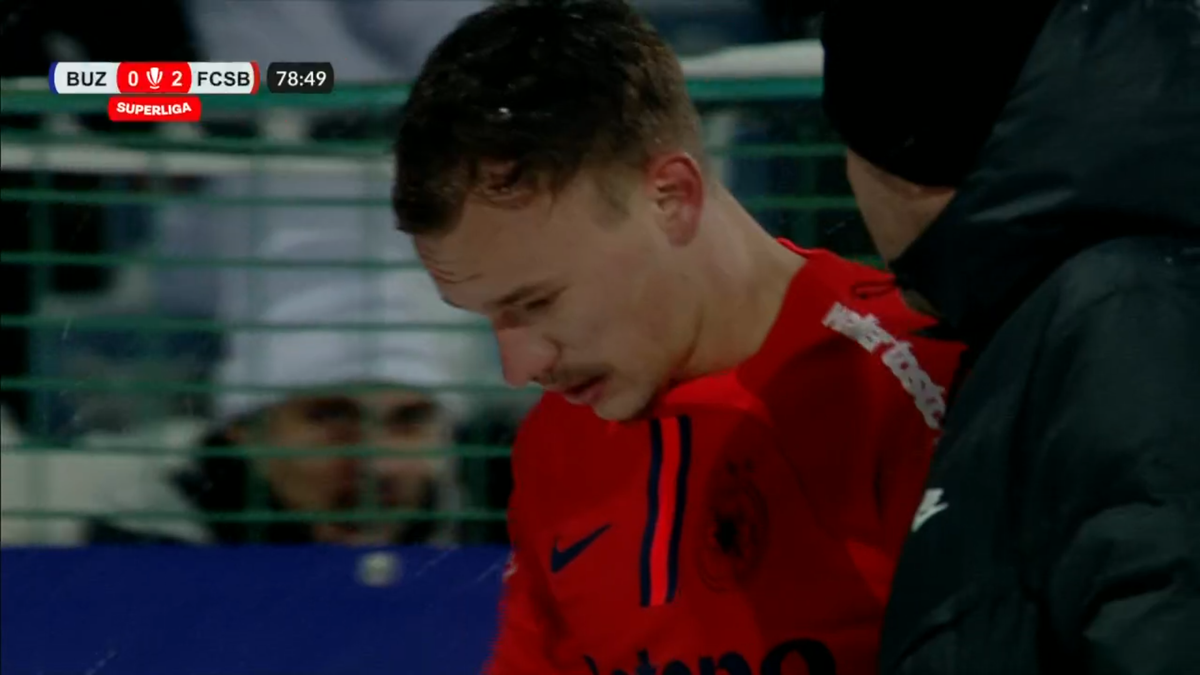 Lacrimi pe zăpadă! Consolat cu greu pe margine, după ce a fost schimbat la FCSB