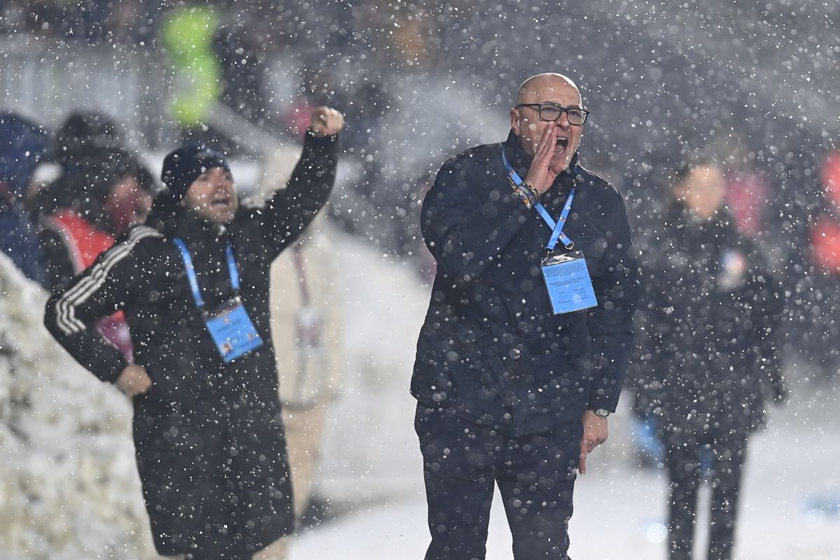 „Mâncați spanac, să ne facem Popeye Marinarul!” » Grozavu, resemnat după 0-1 în Giulești: „Rapidul nu a câștigat prin fotbal”