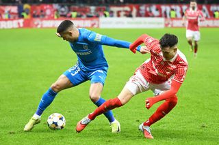 Tibor Selymes îl cere pe dinamovist la națională: „Trebuie să apară la lot, cu siguranță!”