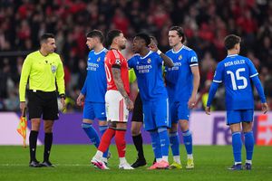 Benfica - Real Madrid » Scandal IMENS! Meciul a fost întrerupt timp de 10 minute