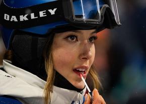 Eileen Gu nu suferă după argintul de la big air: „Rămân sportiva cu cele mai multe medalii din istorie”