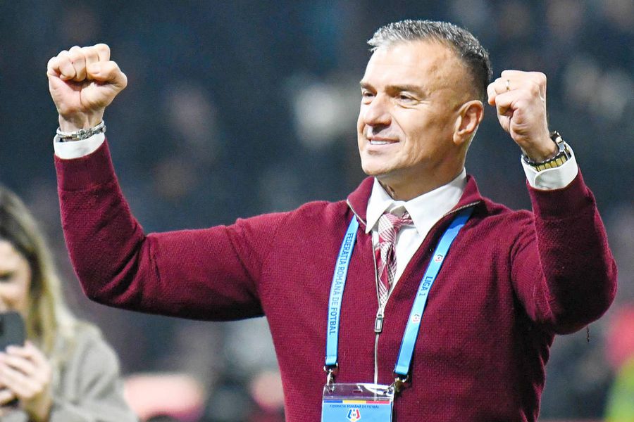 Daniel Pancu semnează prelungirea pe doi ani cu CFR Cluj. Foto: sportpictures.eu Ioan Varga, decizie majoră la CFR Cluj: „Nu mai așteptăm nimic! Semnăm acum și ne batem la titlu”