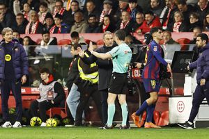 Nervos, Hansi Flick se contrează cu jurnaliștii: „N-ai nicio opinie? Ei bine, n-am nici eu”