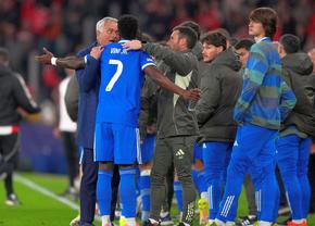 Benfica - Real Madrid » Scandal IMENS! Meciul a fost întrerupt timp de 10 minute