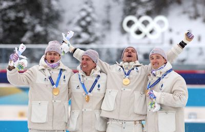 Cine e creierul din spatele succesului ștafetei franceze de biatlon la Milano Cortina: „Analizează, se adaptează, nu se teme să fie autocritic”