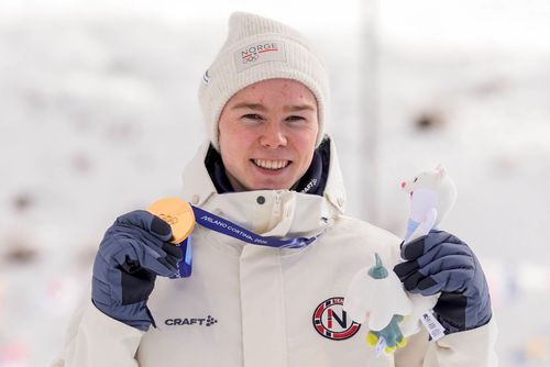 Jens Oftebro (Norvegia), cu medalia de aur din proba de combinată nordică pe trambulina mare de la Milano-Cortina 2026 / Foto: Imago Images