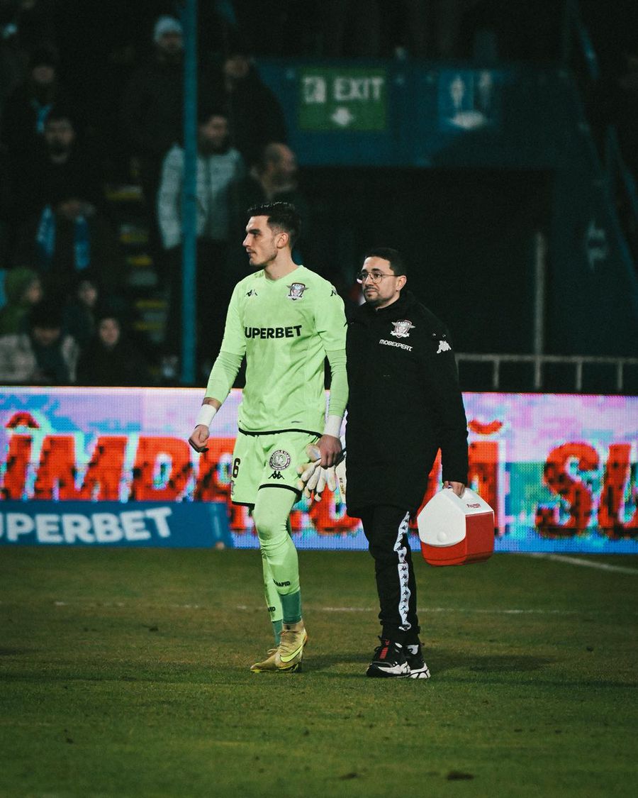 Lovitură în plin, cu 4 zile înainte de Rapid - Dinamo » S-a „rupt” și e OUT!