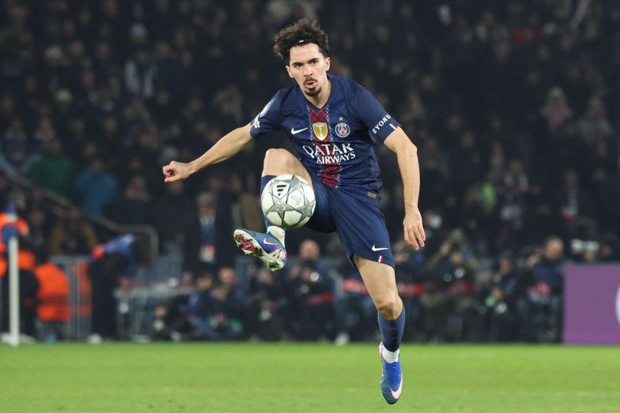 Liga Campionilor revine astăzi, Vitinha, mijlocașul lui PSG, anunțat titular în duelul cu Monaco / Imago Images Jose Mourinho și-a fixat deja trei ținte la Real Madrid: un stoper, un mijlocaș de top plus un atacant central