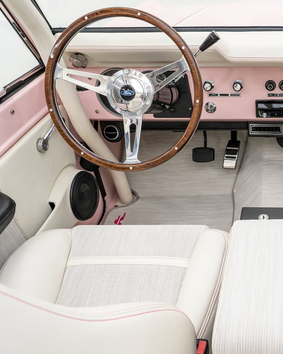 Sportiva medaliată la Jocurile Olimpice, surprinsă cu un cadou extrem de scump de către bărbatul celebru: „Sunt obsedată!”