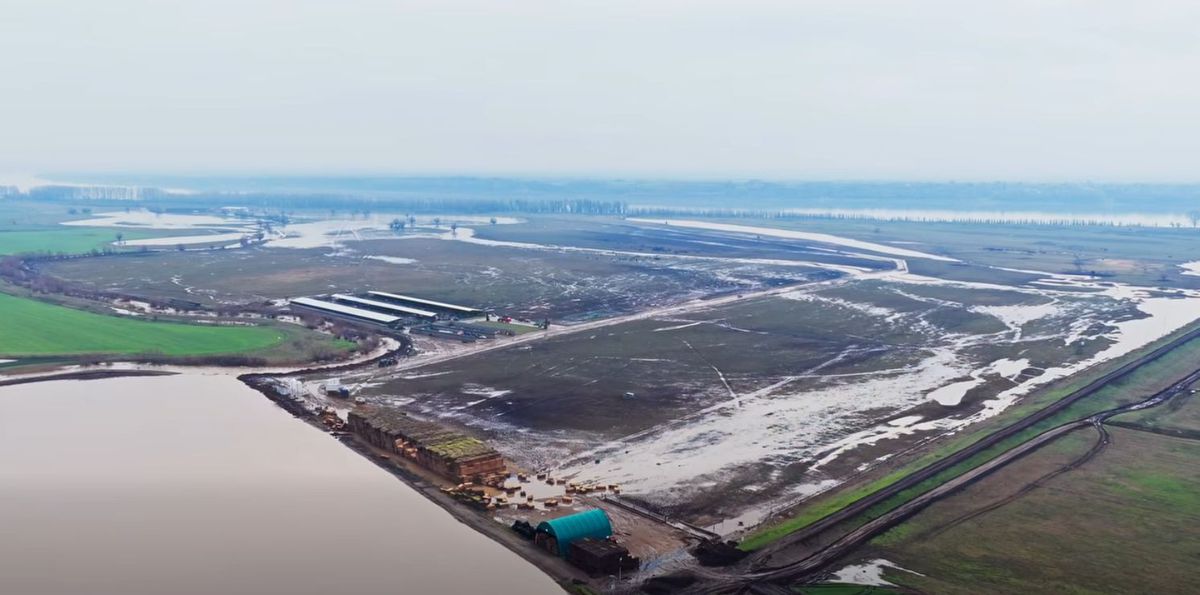 Ferma lui Gigi Nețoiu a fost inundată