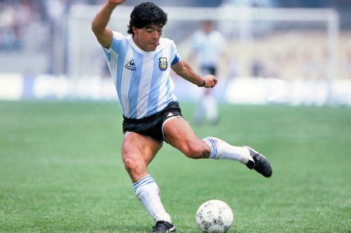 Diego Maradona a urcat pe primul loc pe ranker.com, în topul celor mai apreciați fotbaliști de către microbiști. // Foto: britannica.com