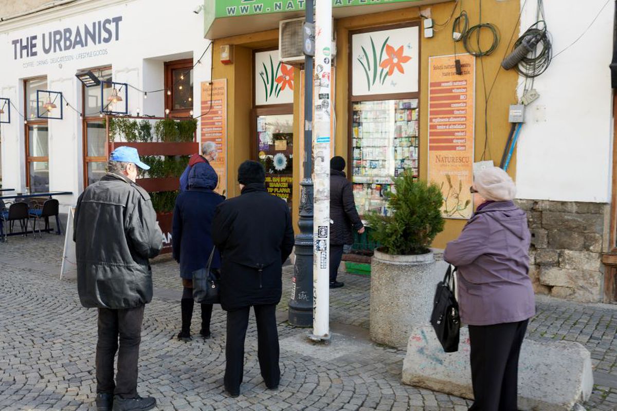 14.000 de case de pariuri se închid, plus alte 15.000 de agenții cu „păcănele"! Anunțul făcut în această seară