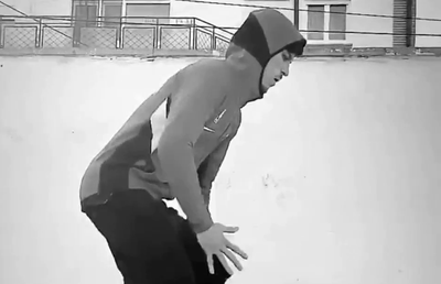 VIDEO // Dennis Man s-a camuflat și-a ieșit din casă! A făcut antrenamente îmbrăcat ca un baschetbalist de la Chicago Bulls