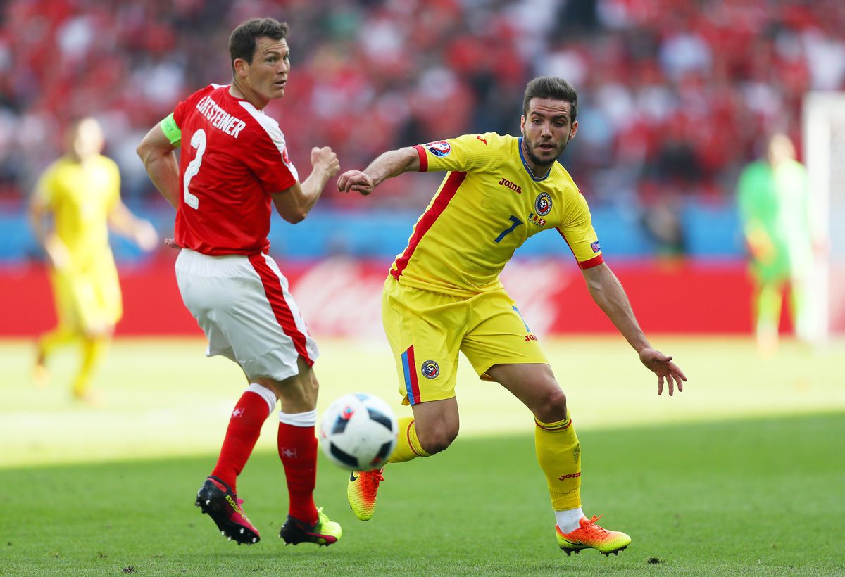 FOTO Fostul jucător de la Juventus sau Arsenal lucrează acum la o fabrică de ceasuri