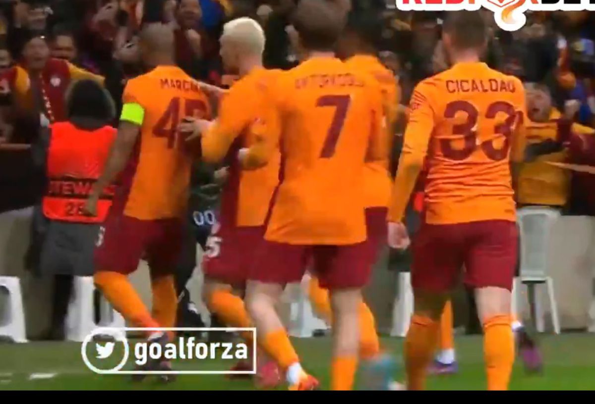 FOTO Galatasaray - Barcelona, assist Alex Cicâldău