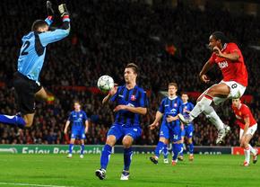„Keep the f****** ball!” » La 12 ani de la meciul de gală cu Manchester United, titularul Oțelului dezvăluie: „Vă spun o fază care m-a marcat”