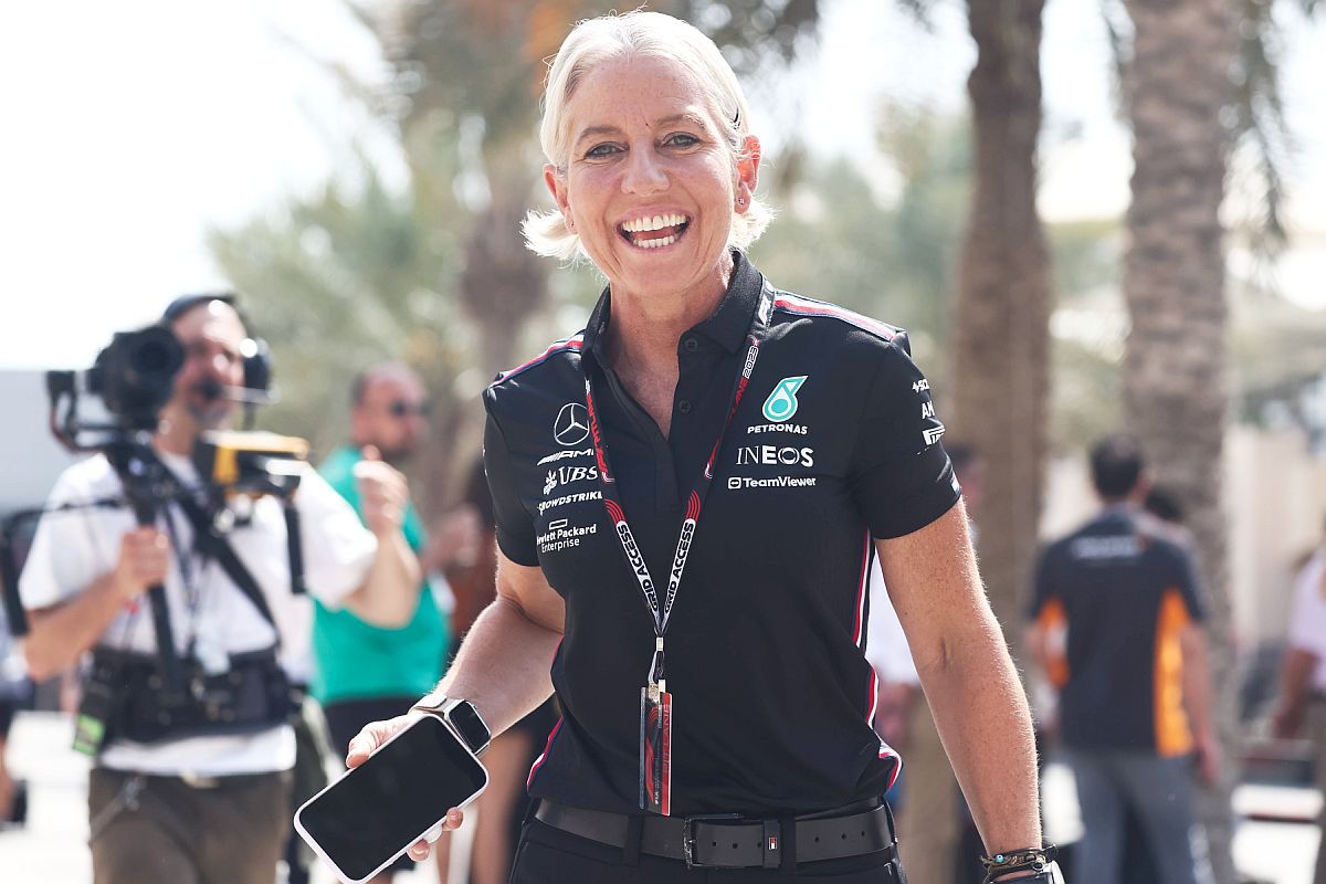 Lewis Hamilton anunță despărțirea de un om-cheie: „După 7 ani...”