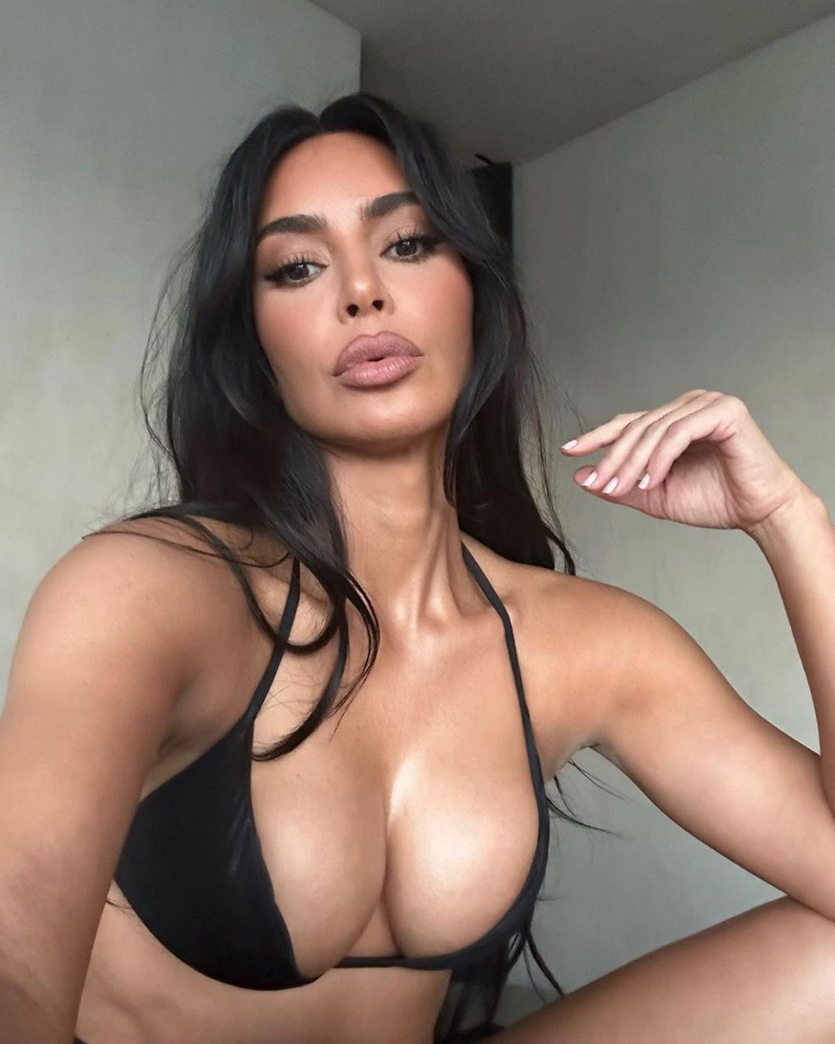 Kim Kardashian și Lewis Hamilton, surprinși împreună la cumpărături