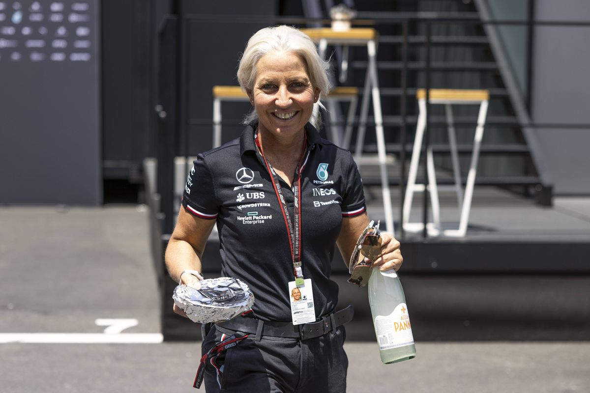 Lewis Hamilton anunță despărțirea de un om-cheie: „După 7 ani...”