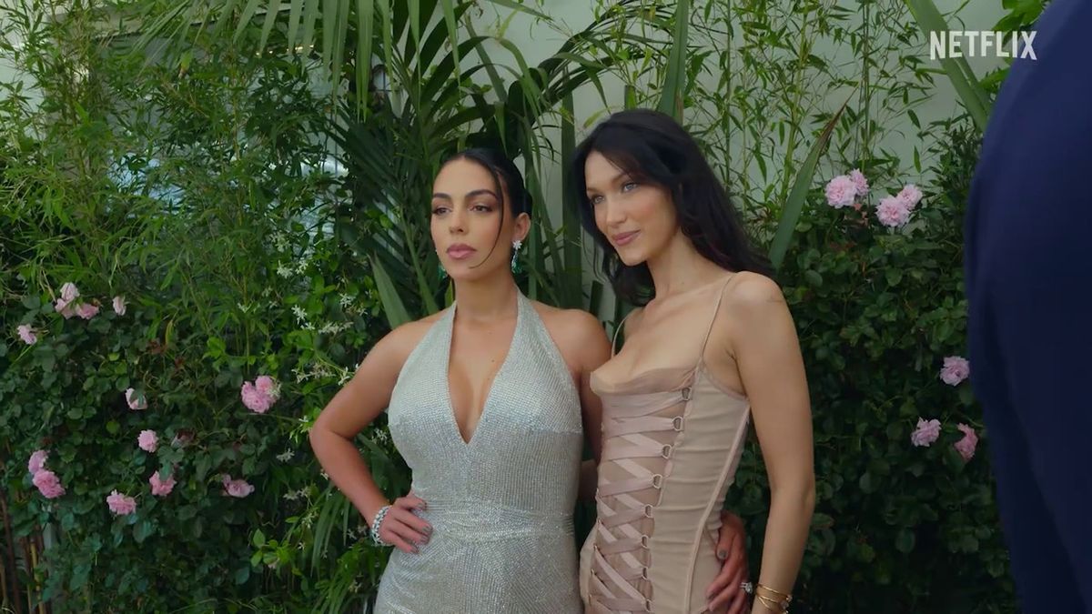 GALERIE FOTO. Georgina Rodriguez, senzațională în izolare » Iubita lui Ronaldo s-a pozat doar în sutien