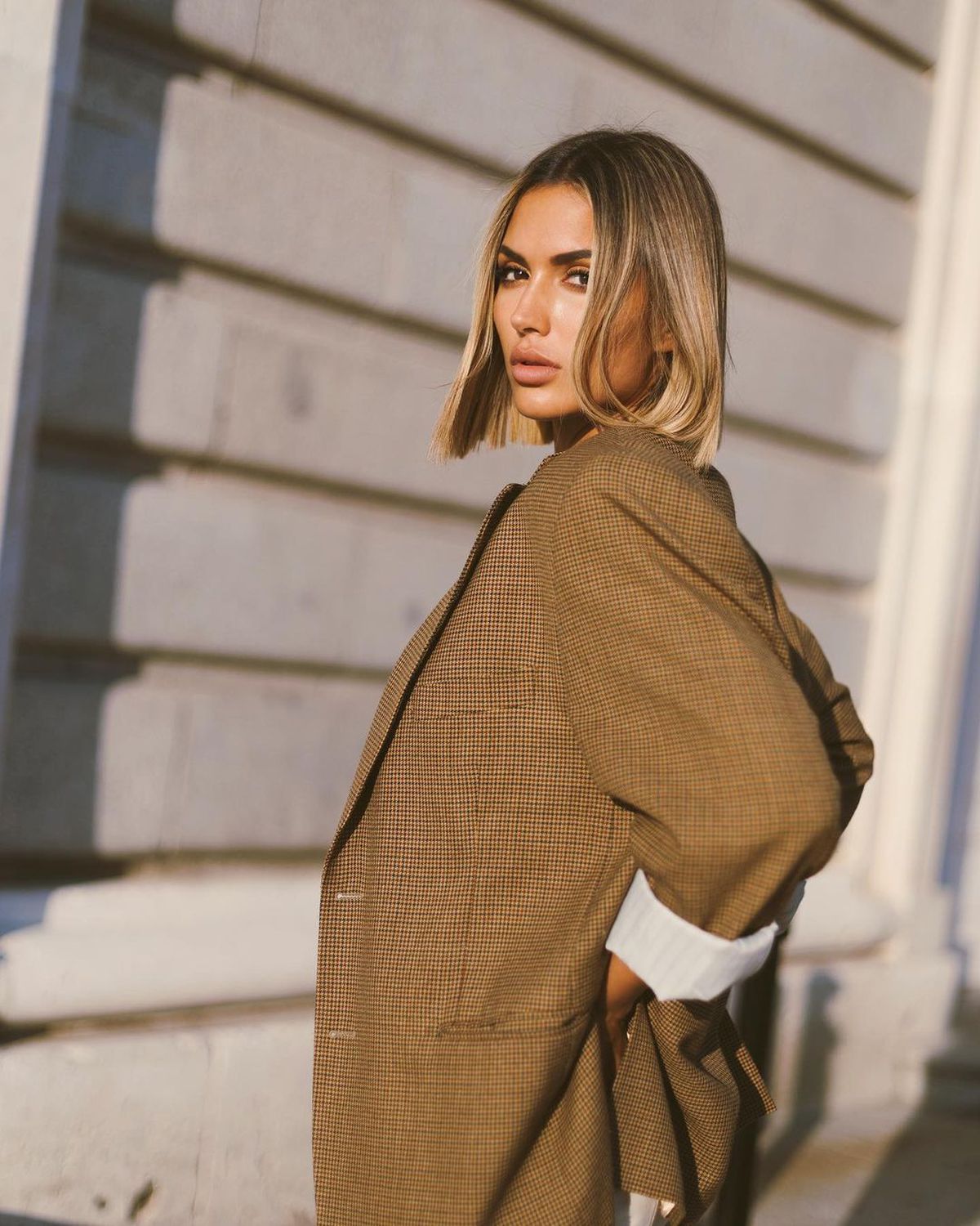 O fostă jucătoare de volei a făcut senzație pe covorul roșu, la Premiile Dial, dedicate muzicii în limba spaniolă + Soția unui jucător din Premier League a fost prezentatoare