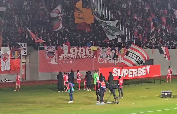 Ce s-a întâmplat în fața galeriei, imediat după Hermannstadt - Dinamo » Doi fotbaliști au ieșit în evidență