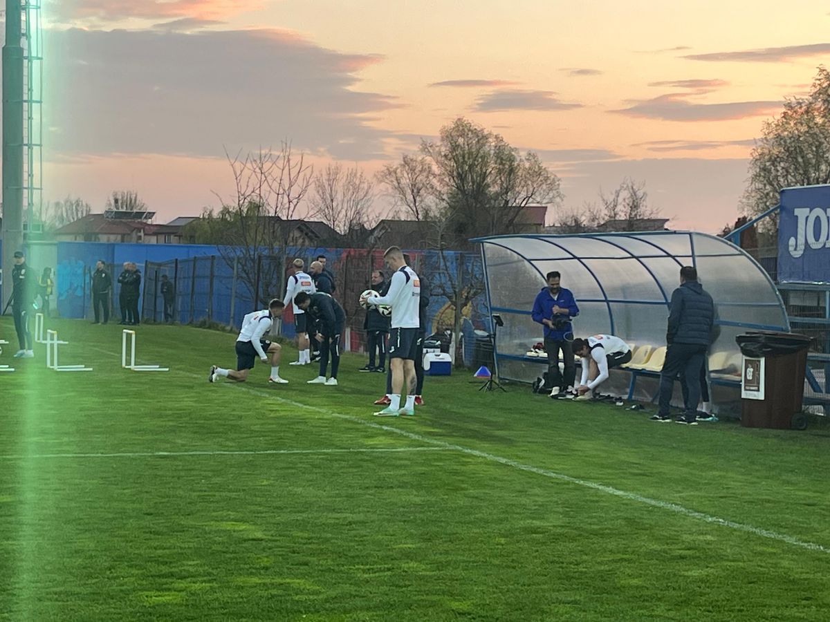 „Tricolorii” au primit mingea oficială de la EURO 2024. Imagini de la primul antrenament