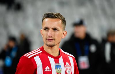 Întrebat despre interesul celor de la FCSB, Ștefănescu a evitat un răspuns ferm: „Vreți să mă pun rău cu patronul?!”