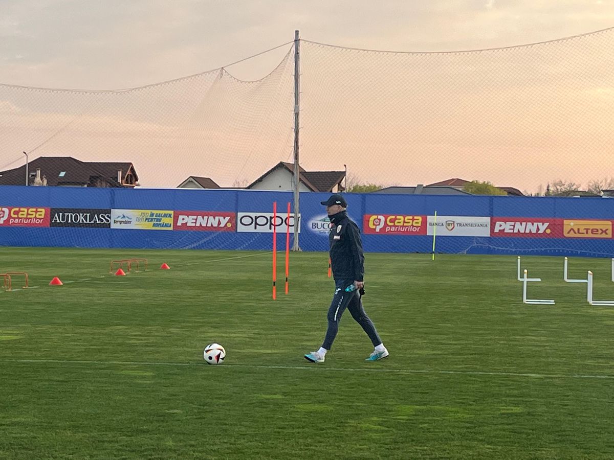 „Tricolorii” au primit mingea oficială de la EURO 2024. Imagini de la primul antrenament