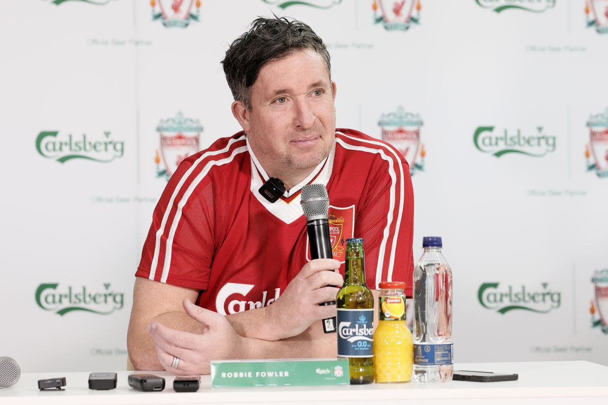 Marele Robbie Fowler, dialog deschis la Muzeul Fotbalului din București » Umor britanic: „Poate e cea mai tare poreclă din fotbal!”