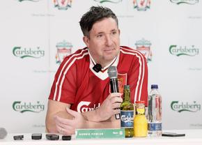 Marele Robbie Fowler, dialog deschis la Muzeul Fotbalului din București » Umor britanic: „Poate e cea mai tare poreclă din fotbal!”