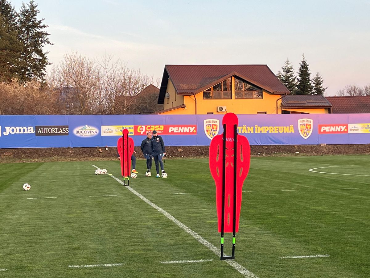 „Tricolorii” au primit mingea oficială de la EURO 2024. Imagini de la primul antrenament