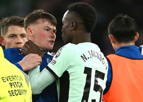 Clipe încinse în cantonamentul lui Everton » „Gluma” a durut. Motivul neașteptat care a declanșat furia jucătorilor la restaurant