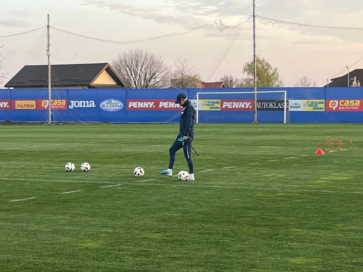 „Tricolorii” au primit mingea oficială de la EURO 2024. Imagini de la primul antrenament