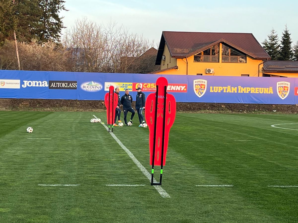 „Tricolorii” au primit mingea oficială de la EURO 2024. Imagini de la primul antrenament