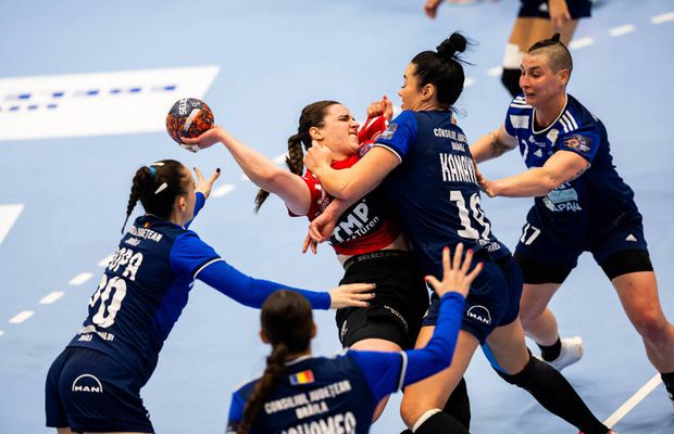 Rapid, două transferuri anunțate într-o zi! Adversara din Liga Florilor a semnat în Giulești