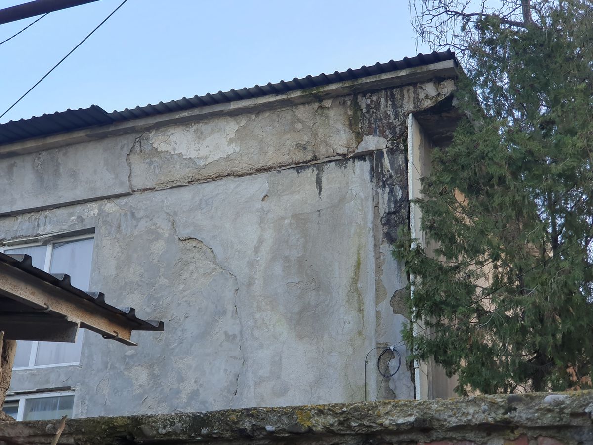 Bazin Vega Ploiești ruină